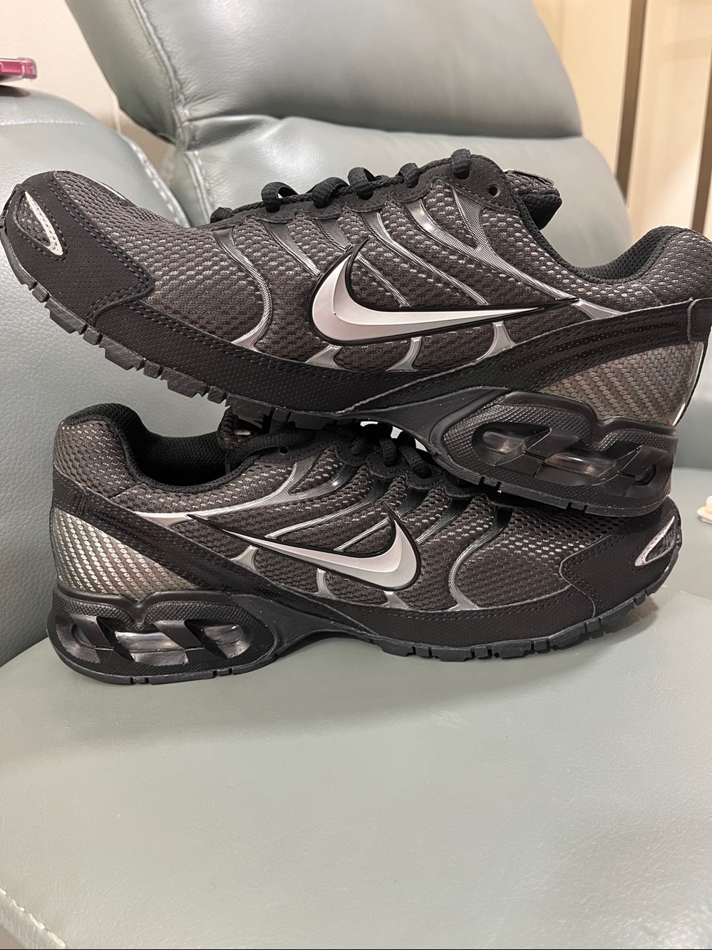 Nike Air Max Men’s Sneakers - Black/Silver - Picture 3 of 5
